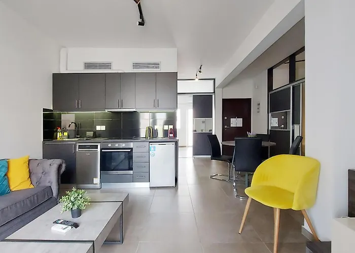 A Cozy Renovated Studio