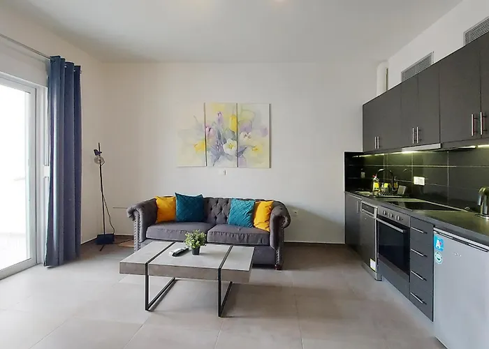 A Cozy Renovated Studio