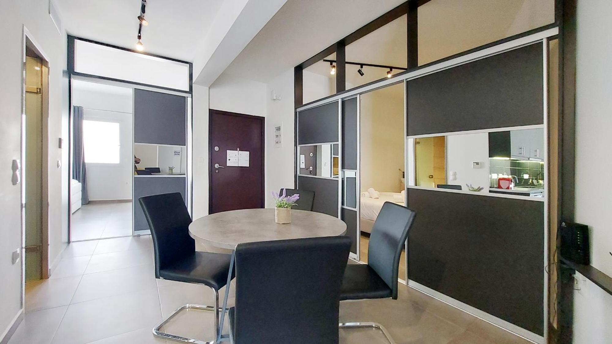 A Cozy Renovated Athens